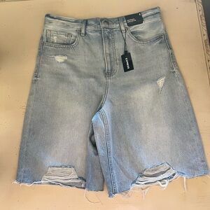 🆕 Express 90s Bermuda Super High Rise Jean Shorts 🆕